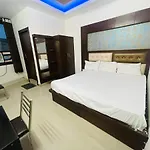 Blue Rose International, Family Hotel